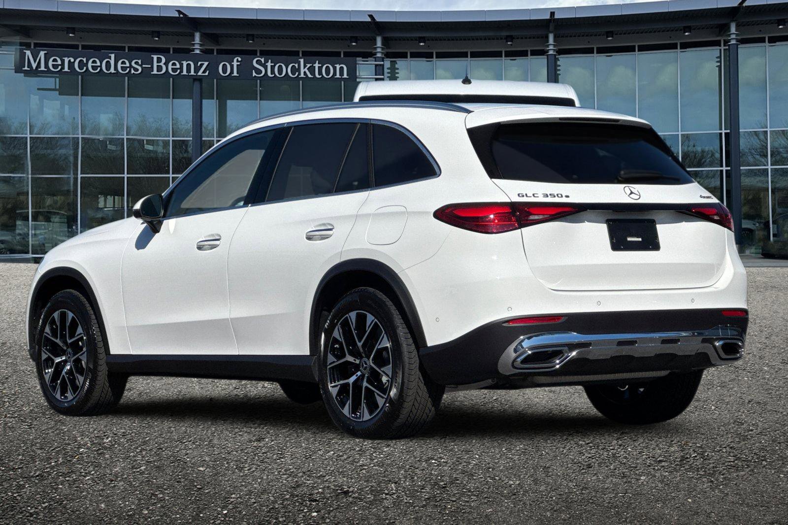 New 2026 Mercedes-Benz GLC 350e 4MATIC image 6
