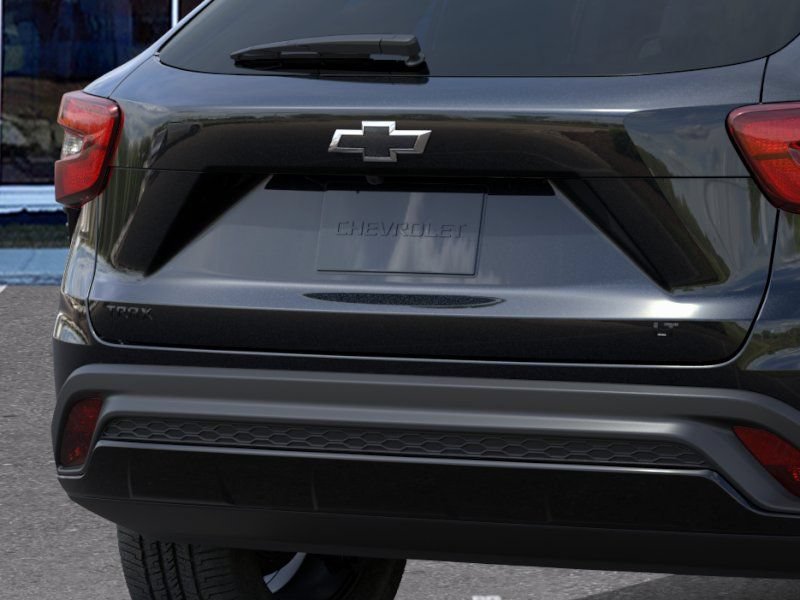 New 2026 Chevrolet Trax LT w/ Midnight Edition FWD image 14