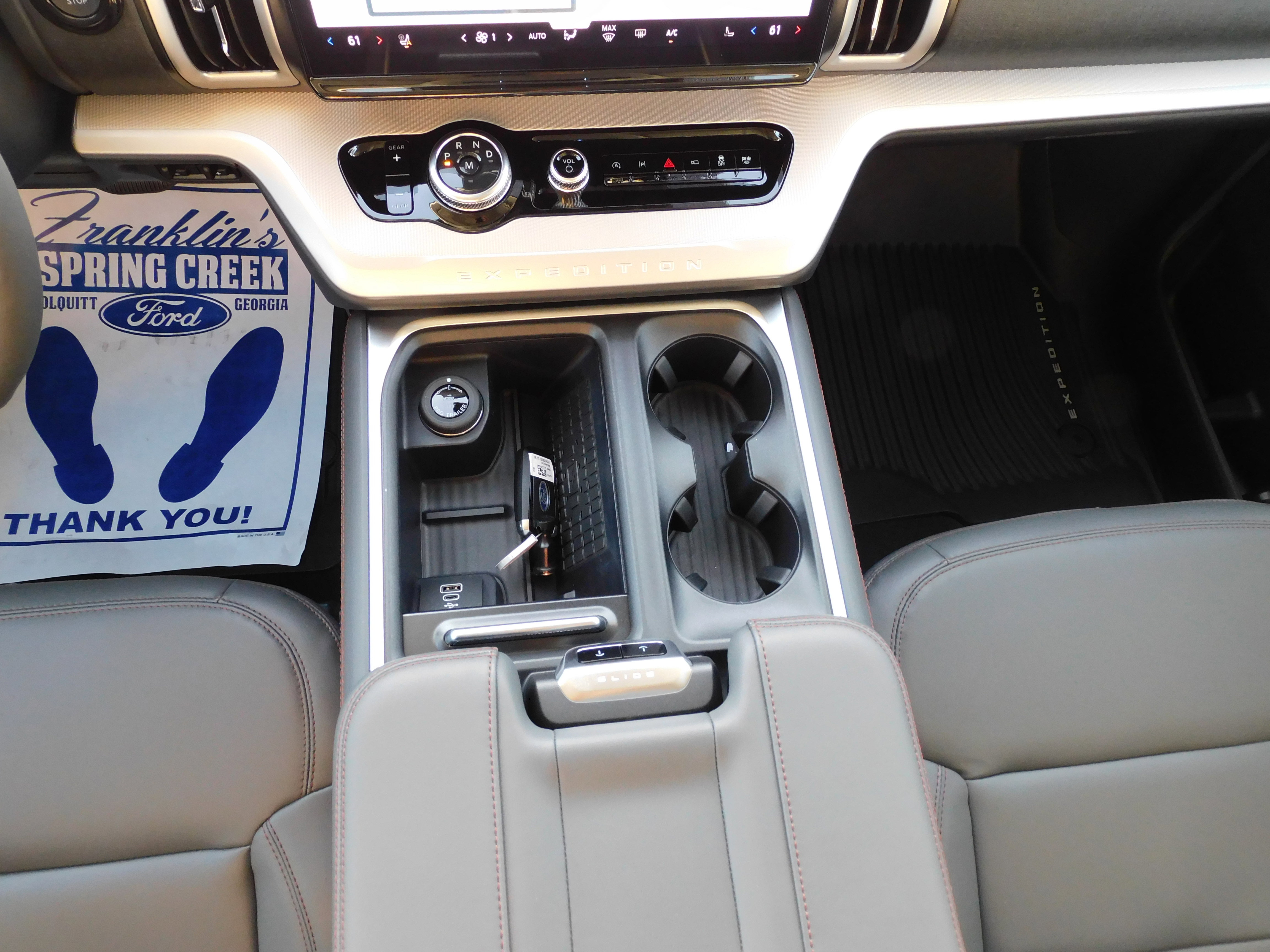 New 2025 Ford Expedition Active image 17