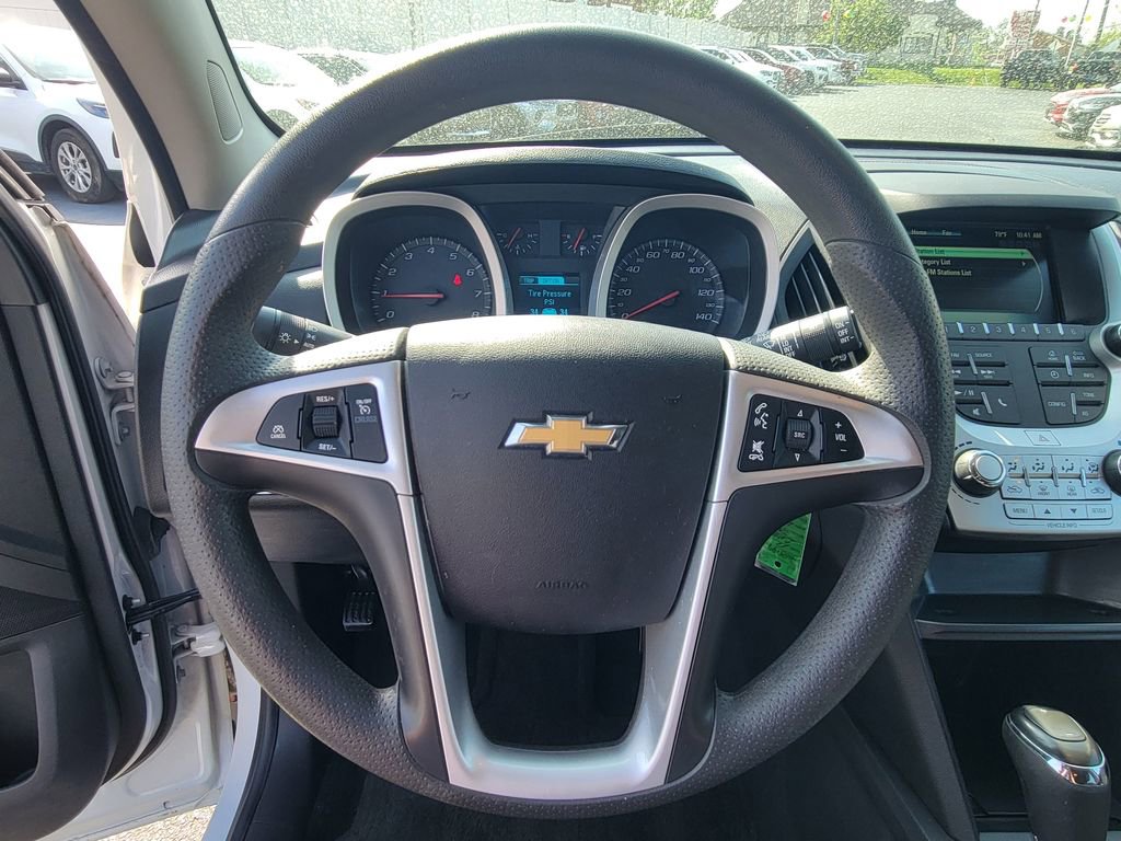 Used 2017 Chevrolet Equinox LT FWD image 19
