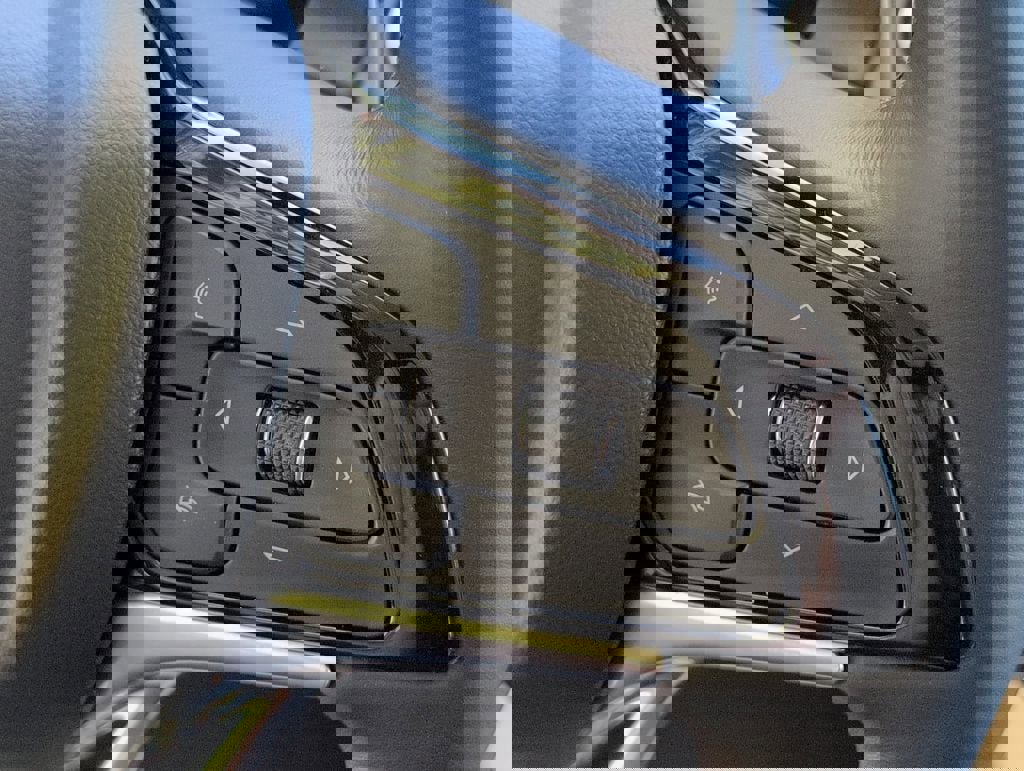 Used 2023 Buick Enclave Essence w/ Experience Buick Package image 24