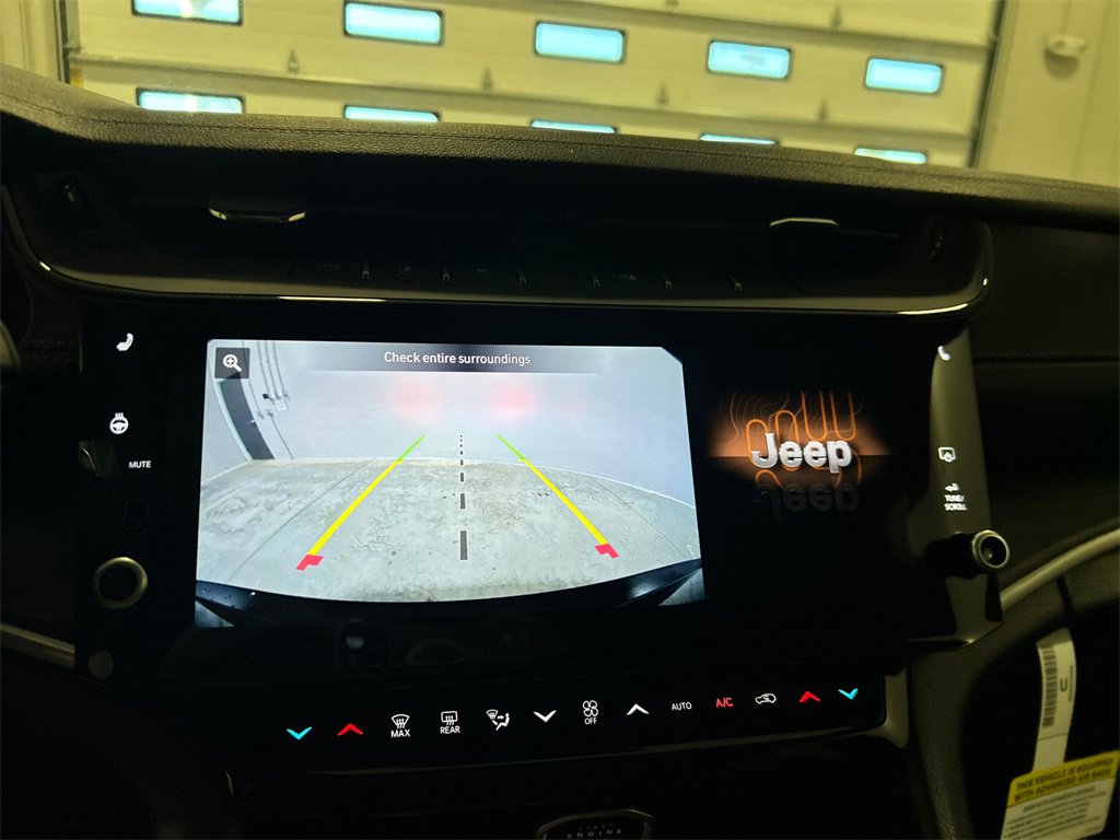 New 2026 Jeep Grand Cherokee Laredo image 24