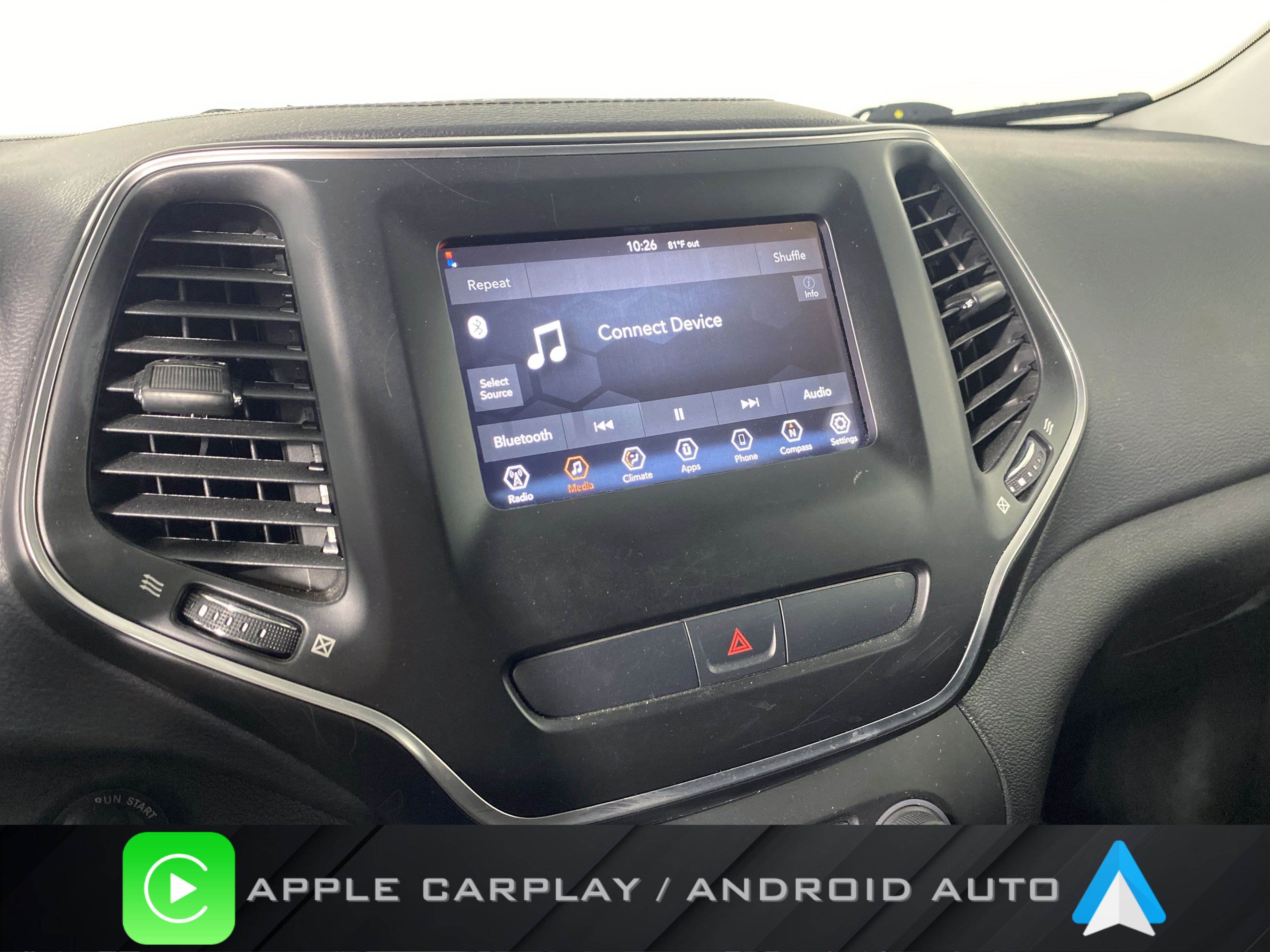 Used 2019 Jeep Cherokee Latitude w/ Popular Appearance Group AWD/4WD image 2
