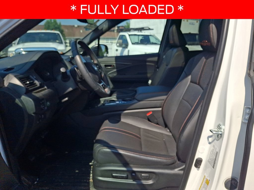 Used 2025 Honda Passport TrailSport image 12