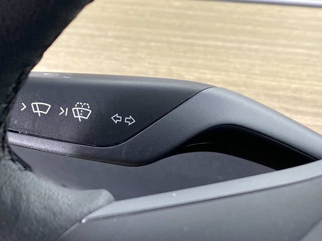 Used 2023 Tesla Model Y Long Range AWD/4WD image 18