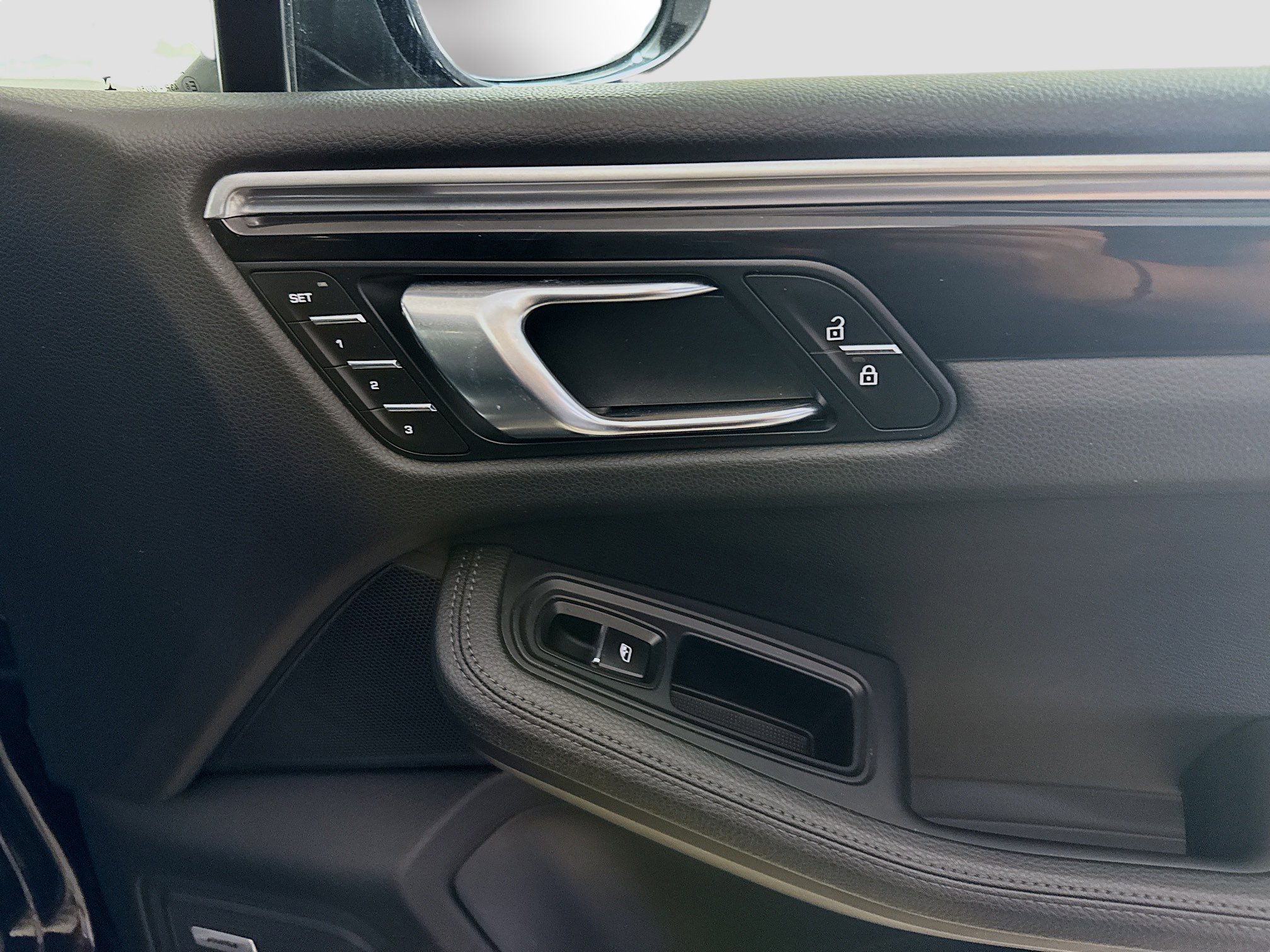 Used 2021 Porsche Macan S image 30