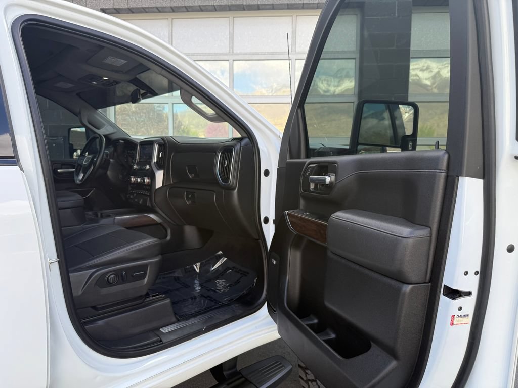 Used 2023 GMC Sierra 3500 SLT w/ SLT Premium Package AWD/4WD image 17