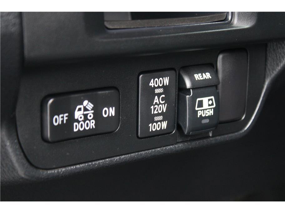 Used 2017 Toyota Tacoma TRD Off-Road w/ Premium & Technology Package image 14