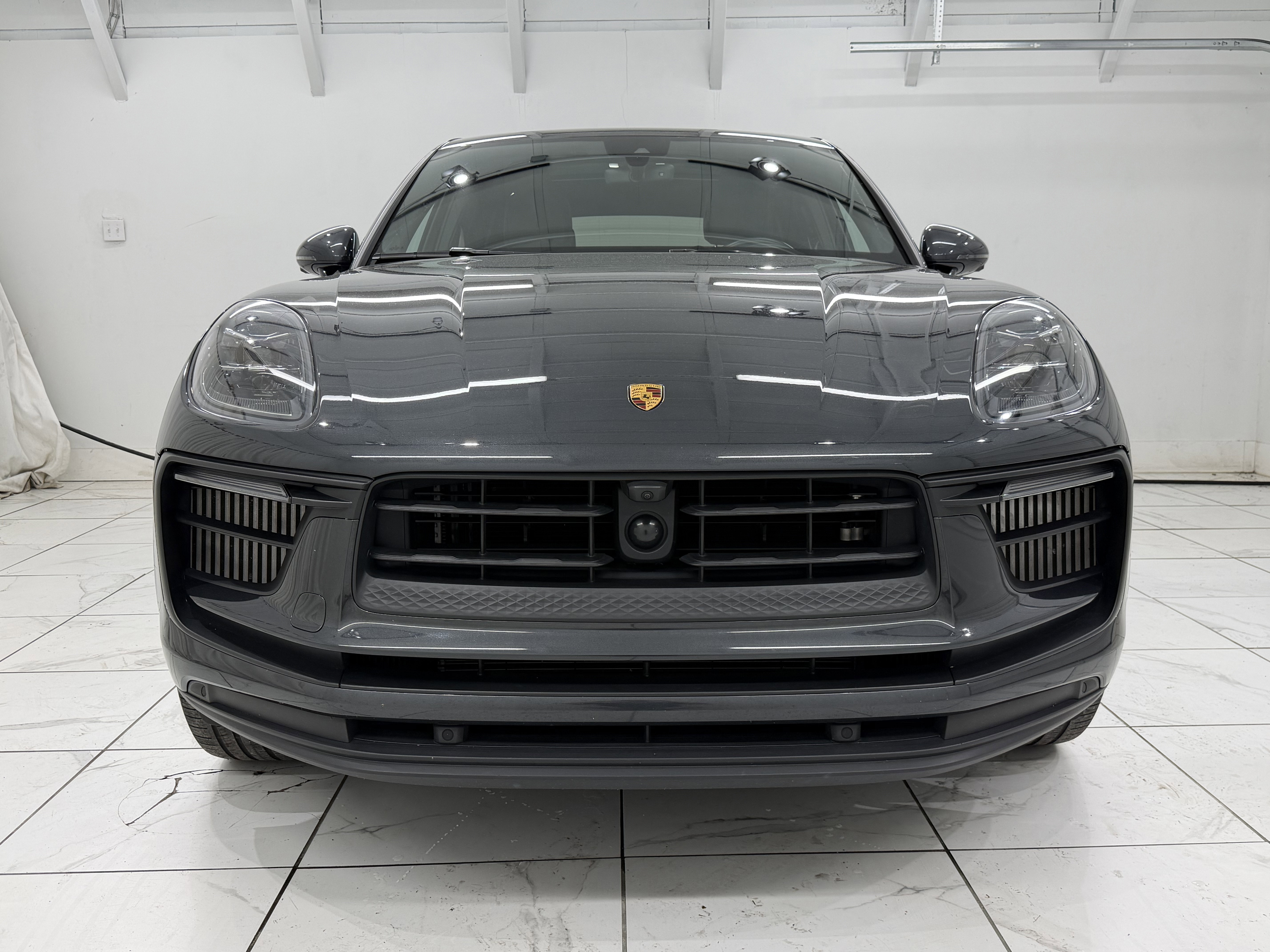 Certified 2022 Porsche Macan S AWD/4WD image 9