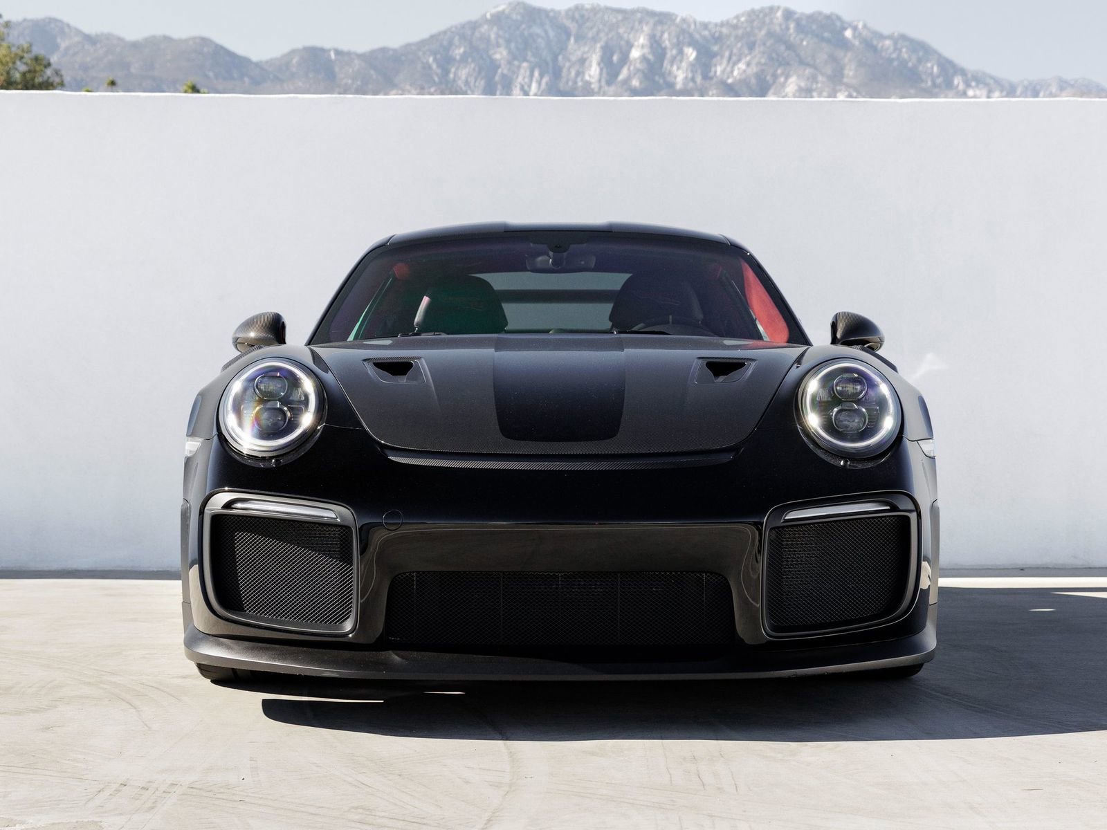 Used 2018 Porsche 911 GT2 RS image 10