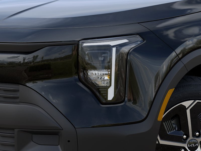 New 2027 Kia Niro LX FWD image 10