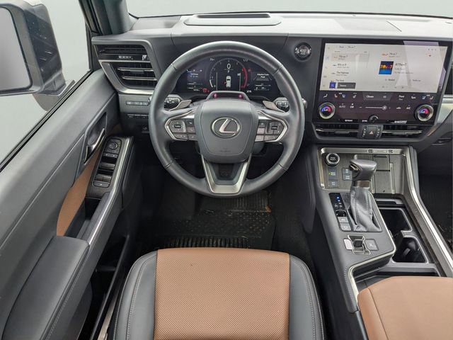 Used 2024 Lexus GX 550 w/ Accessory Package (31) AWD/4WD image 20