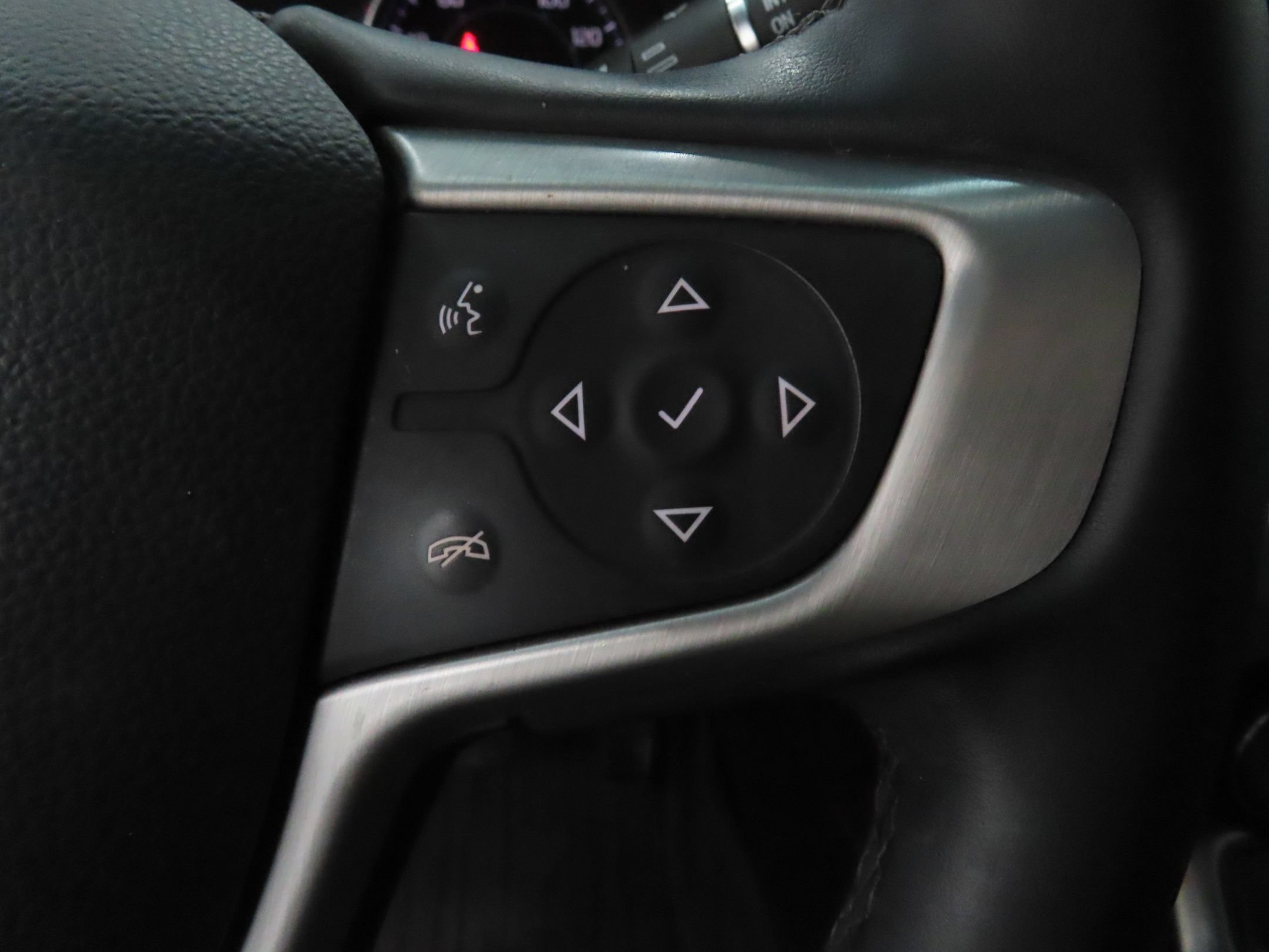 Used 2023 GMC Acadia SLT w/ Elevation Edition FWD image 14
