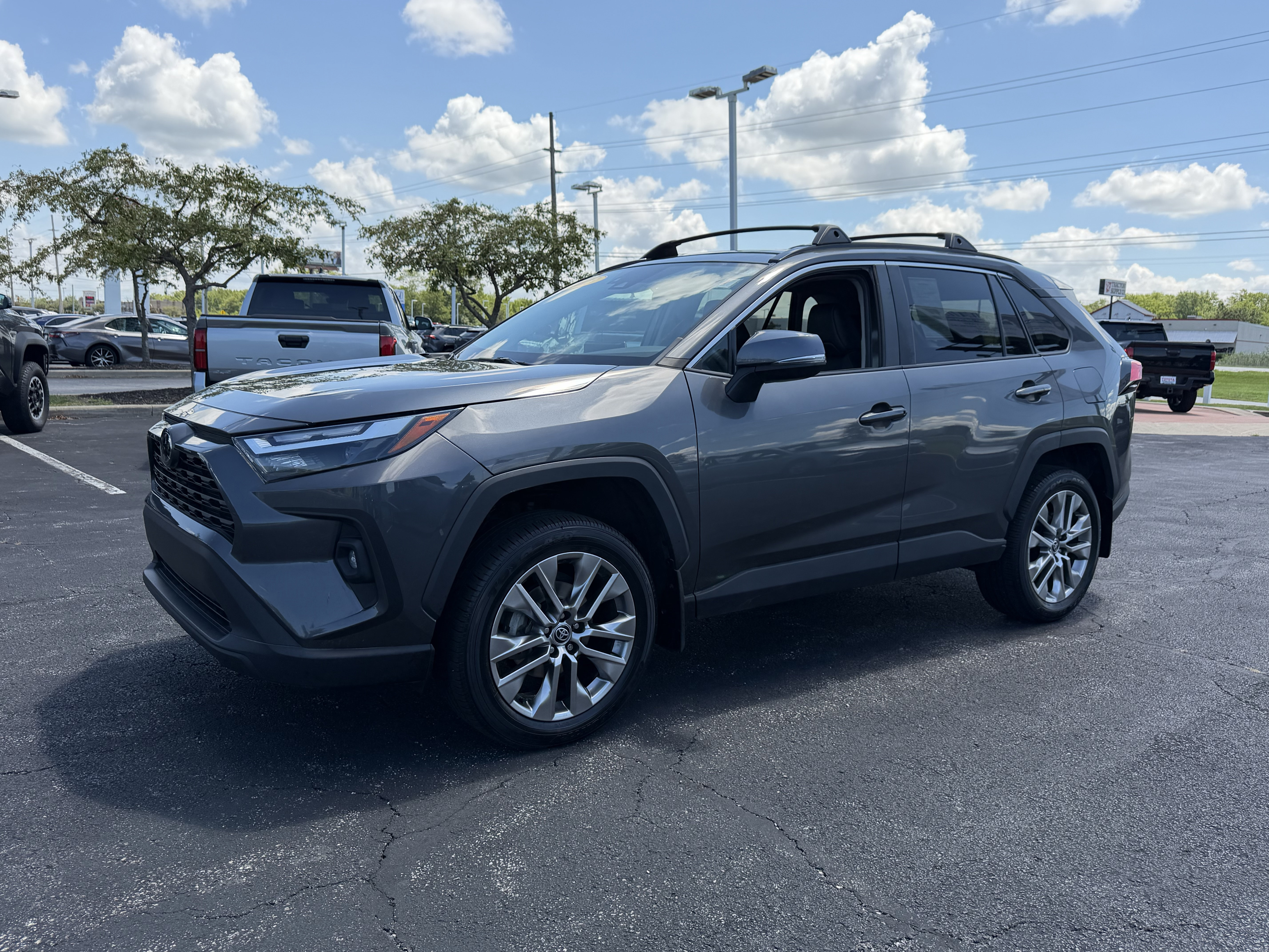 Used 2023 Toyota RAV4 XLE Premium AWD/4WD image 3