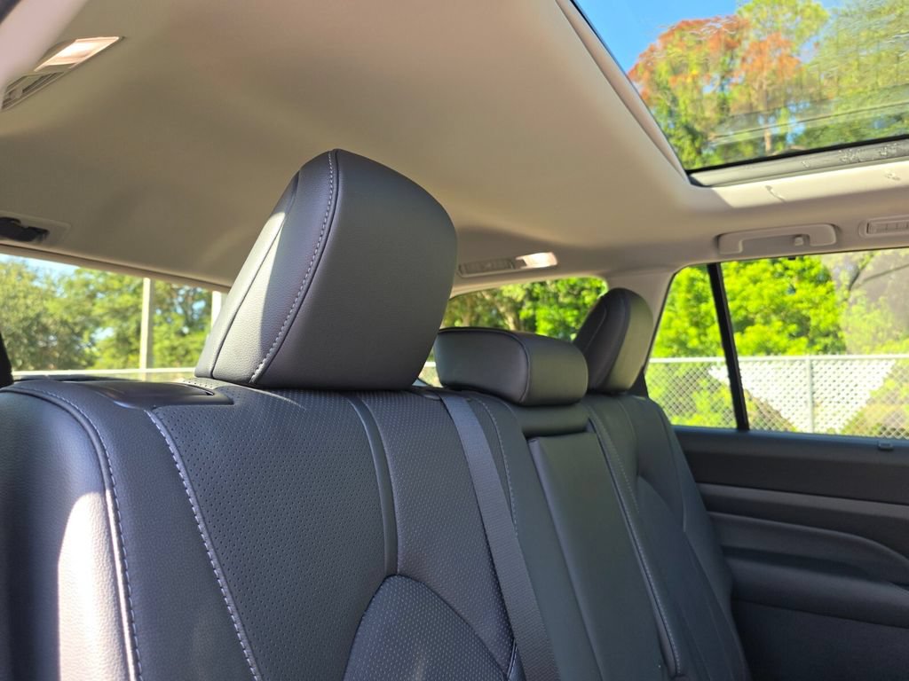 Used 2026 Toyota Grand Highlander AWD image 18