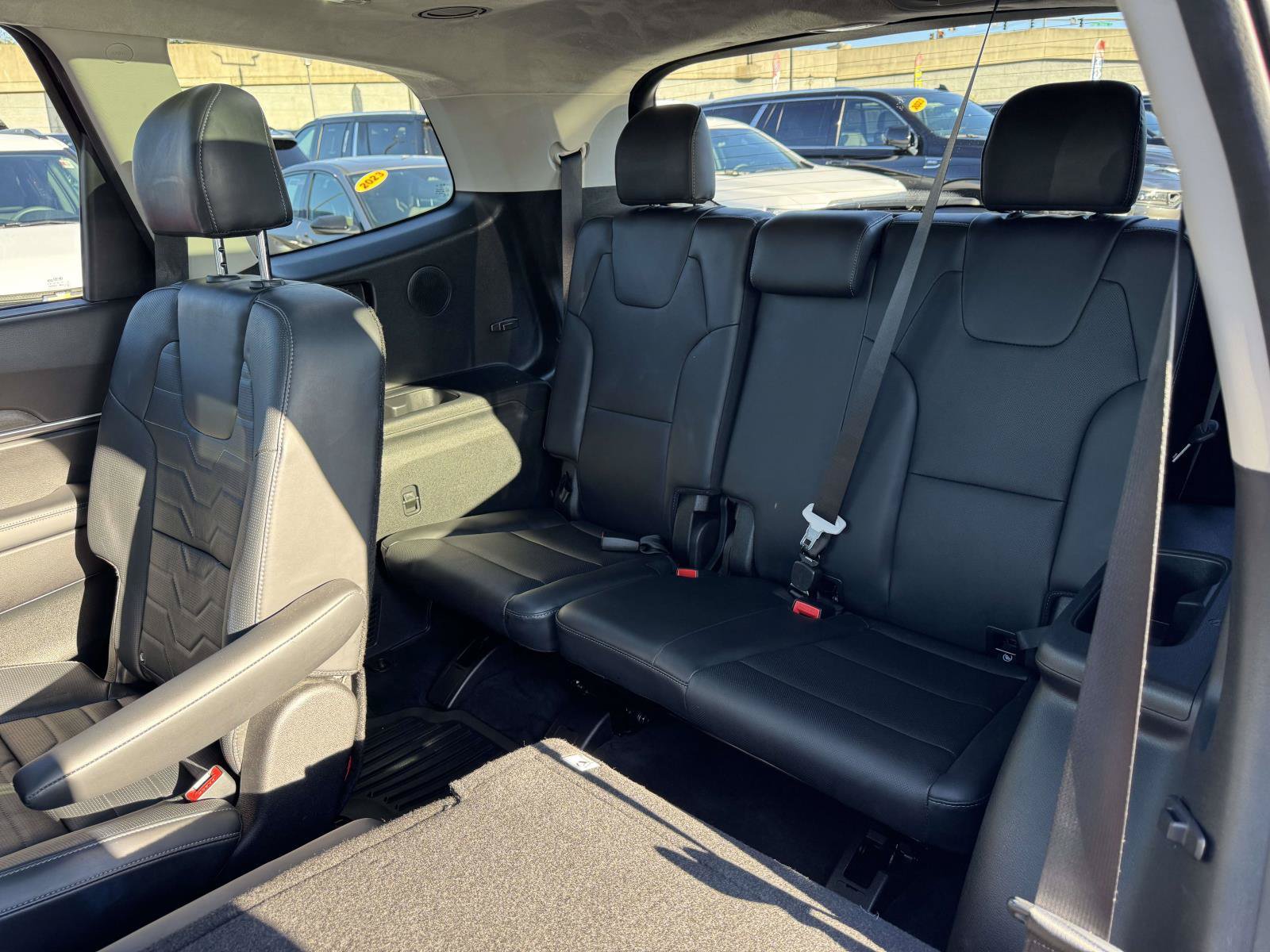 Used 2021 Kia Telluride SX w/ SX Prestige Package AWD/4WD image 23