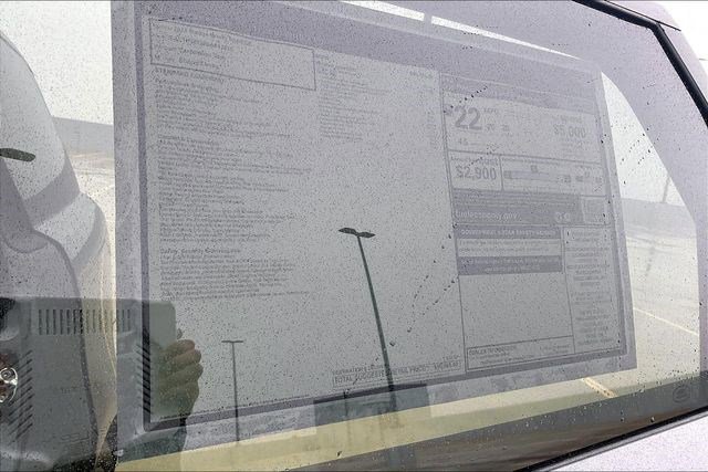 New 2025 Land Rover Range Rover Sport SE image 16