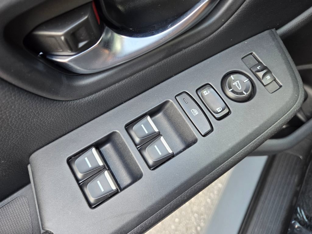 Used 2023 Honda Pilot Sport image 31