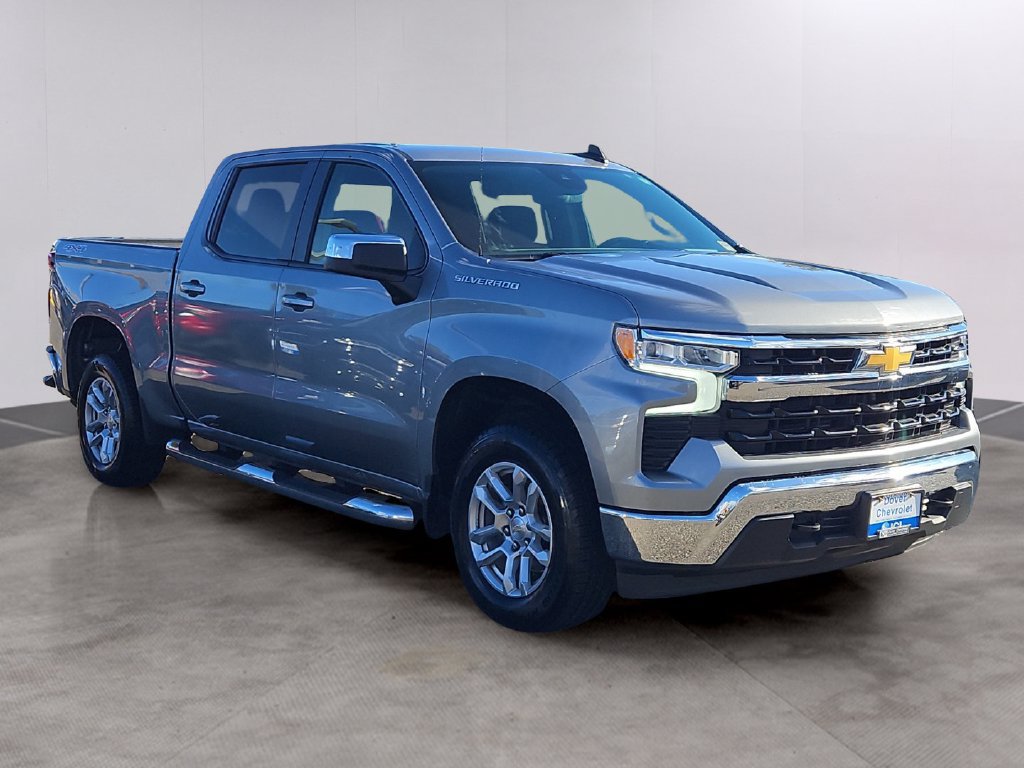 Used 2023 Chevrolet Silverado 1500 LT AWD/4WD image 3