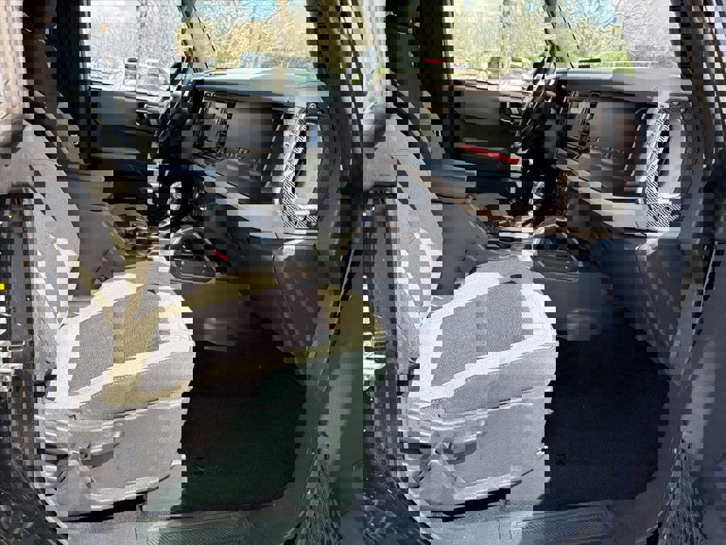 Used 2023 Ford Bronco Big Bend w/ Sasquatch Package image 16