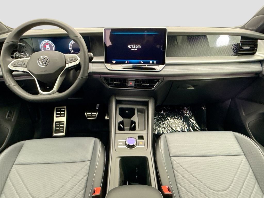 New 2026 Volkswagen Tiguan SE R-Line image 13