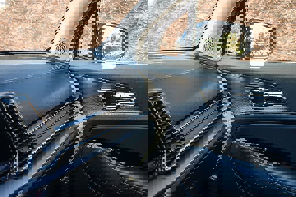 Used 2023 Kia Sportage SX image 22