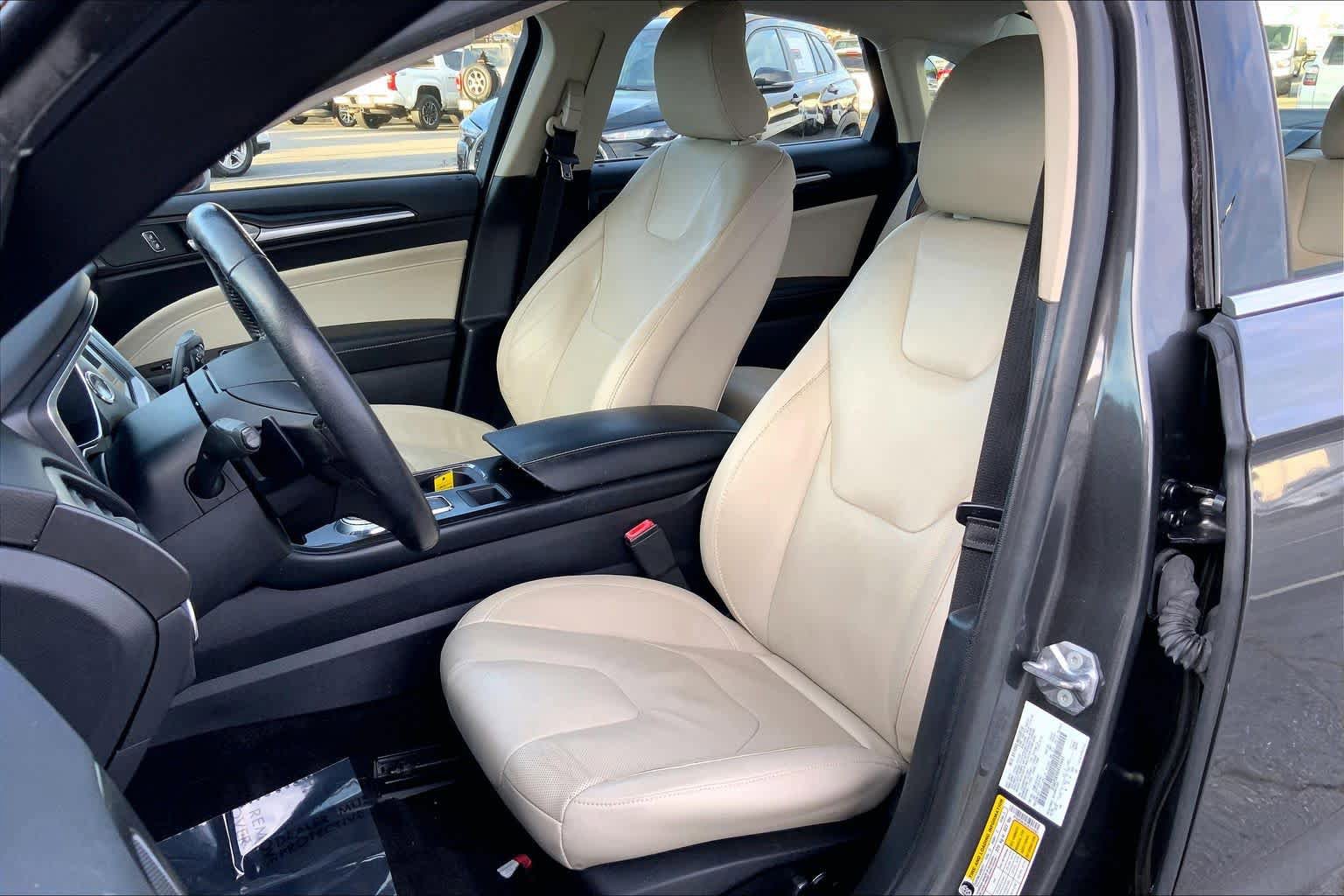 Used 2018 Ford Fusion Titanium image 8