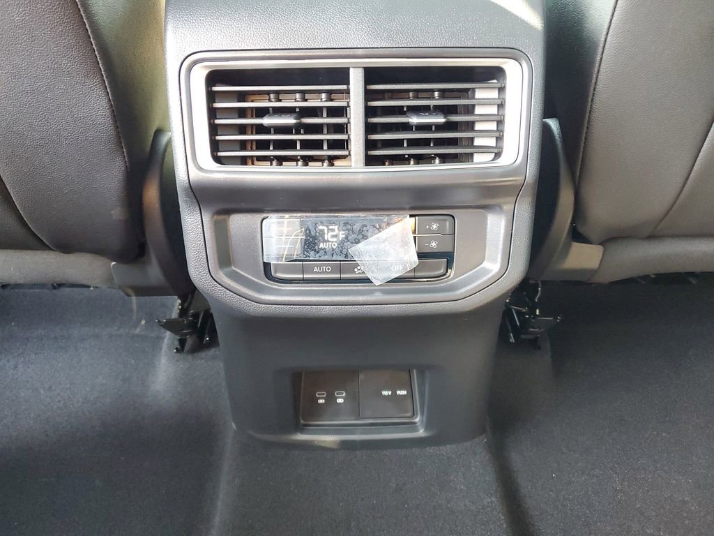 New 2026 Volkswagen Atlas Peak Edition image 14