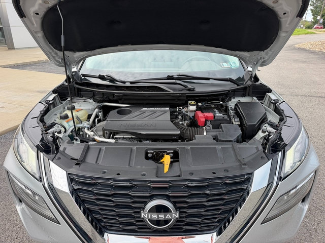 Used 2022 Nissan Rogue SV AWD/4WD image 12