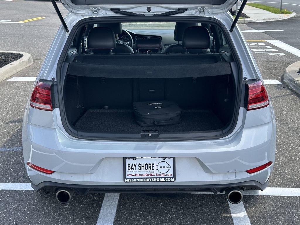 Used 2018 Volkswagen GTI SE FWD image 33