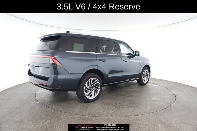 Used 2025 Lincoln Navigator Reserve image 18