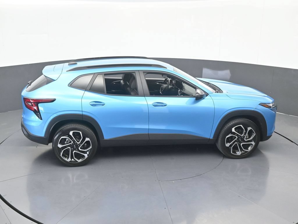 Used 2025 Chevrolet Trax RS FWD image 49