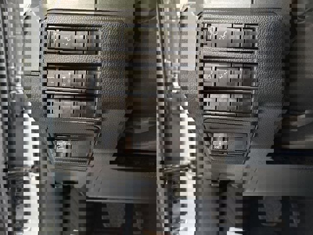 Used 2024 Toyota Tacoma TRD Off-Road image 26