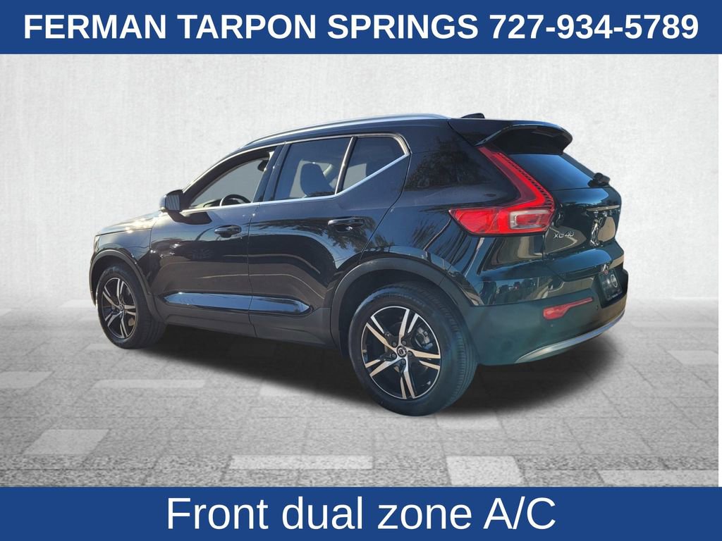 Certified 2025 Volvo XC40 B5 Core image 8