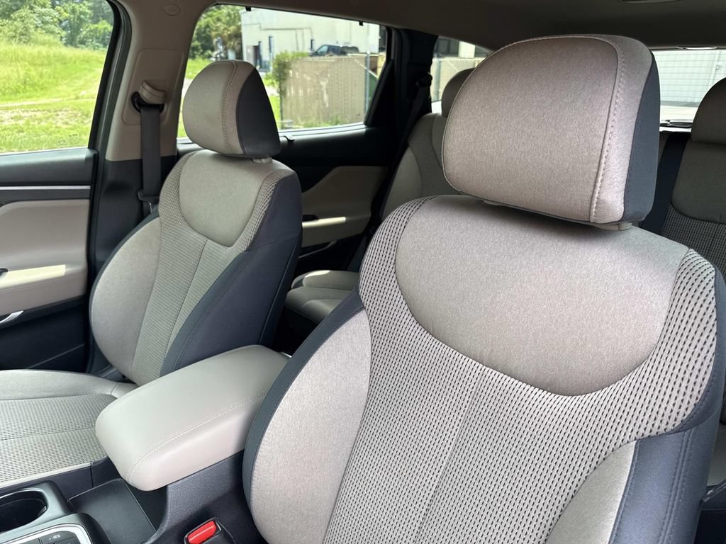 Used 2020 Hyundai Santa Fe SEL w/ Convenience Package FWD image 21