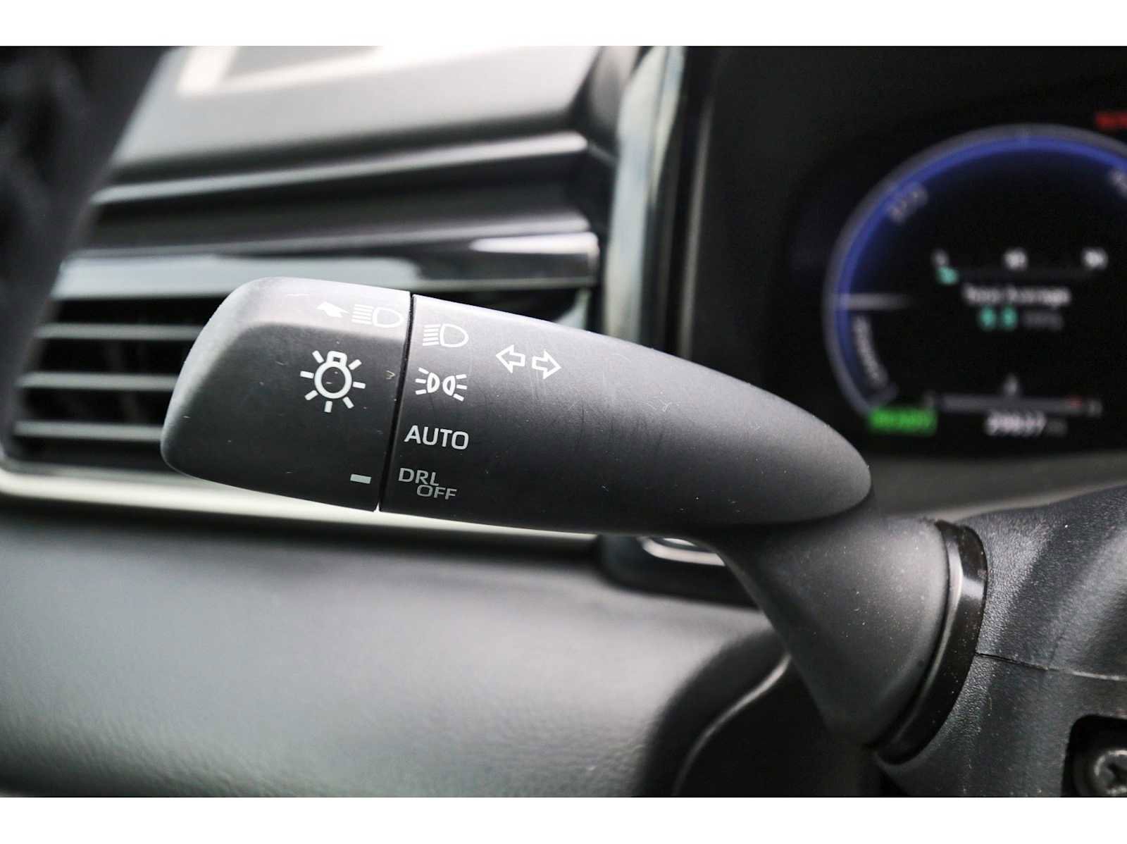 Used 2025 Toyota Camry XSE image 17