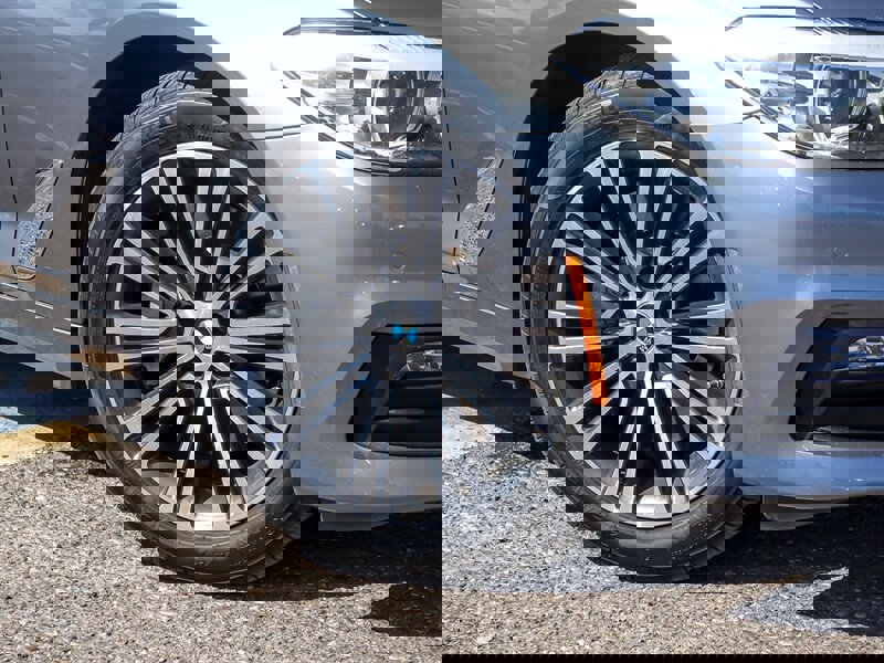 Used 2018 BMW 530i w/ Premium Package image 4