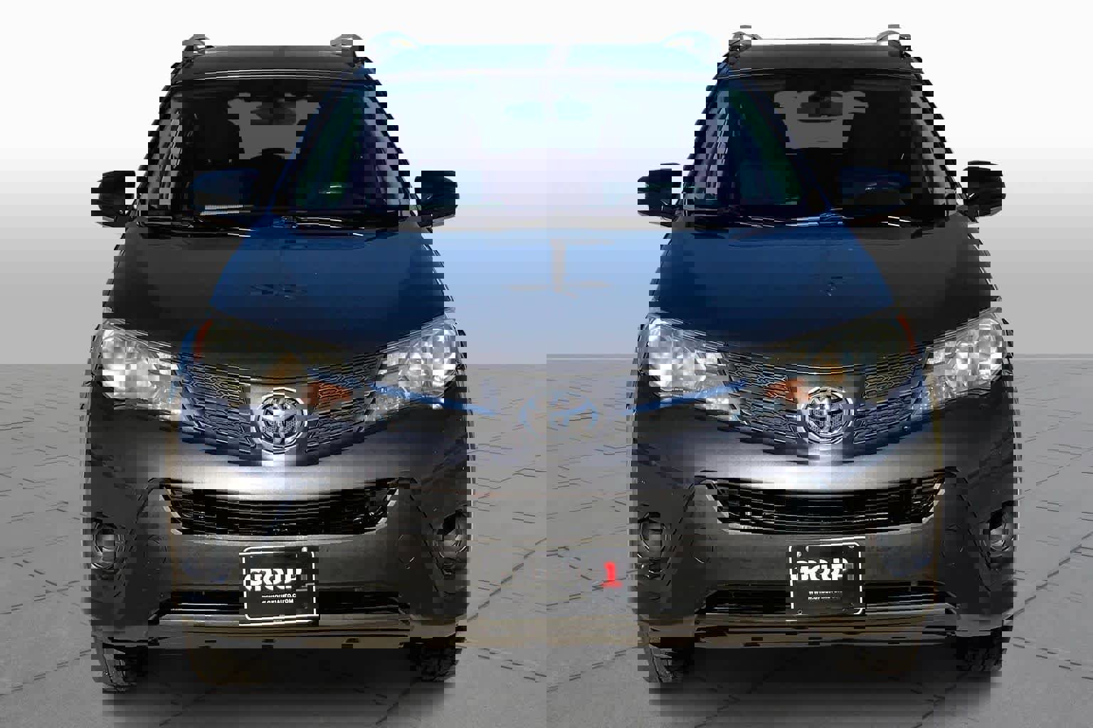 Used 2015 Toyota RAV4 LE image 3