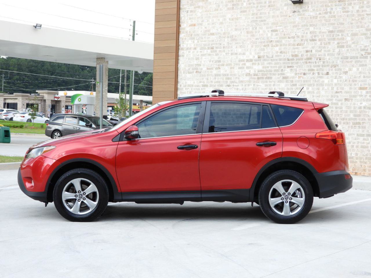 Used 2015 Toyota RAV4 XLE FWD image 17