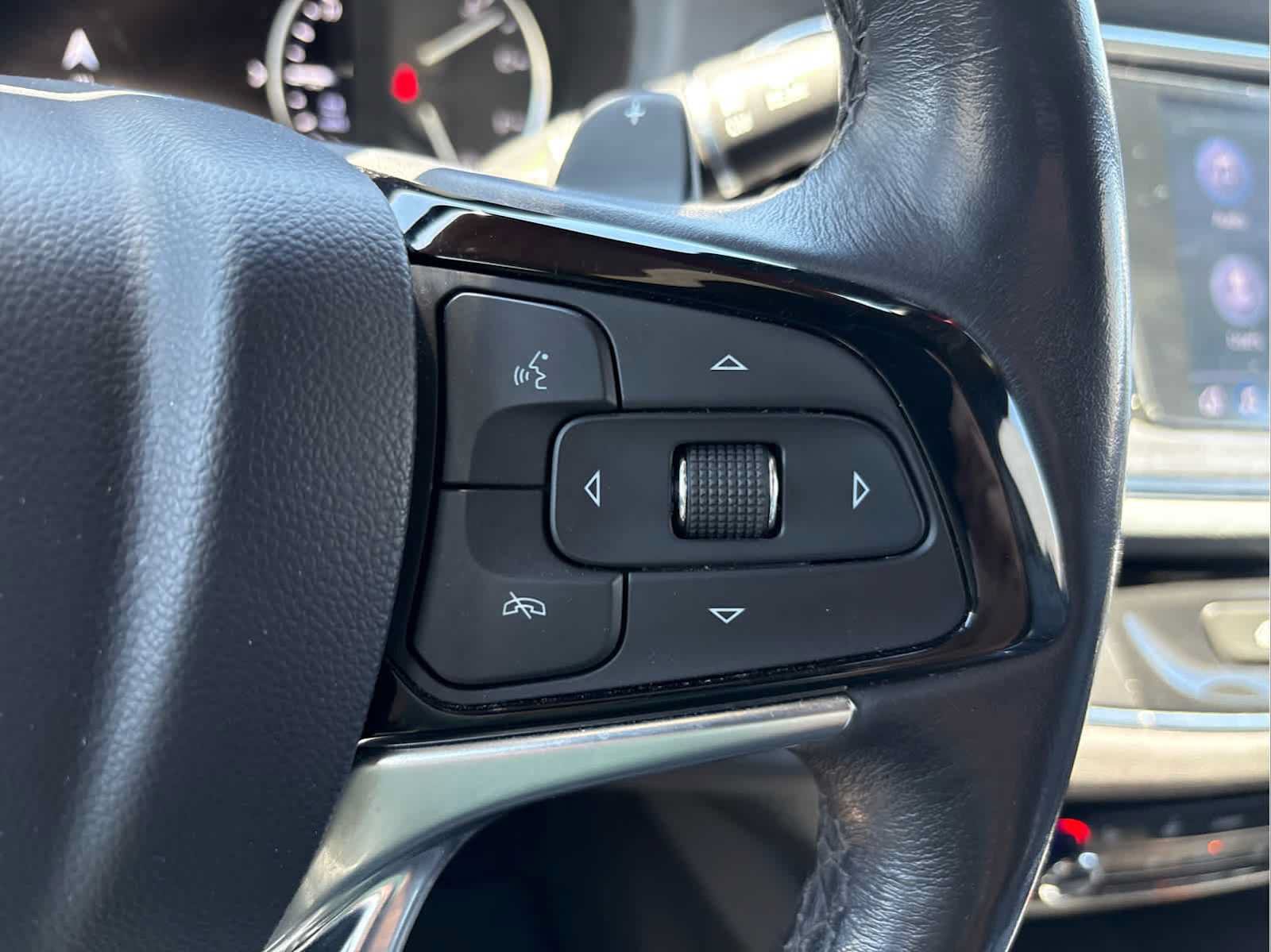 Used 2024 Buick Enclave Premium AWD/4WD image 27