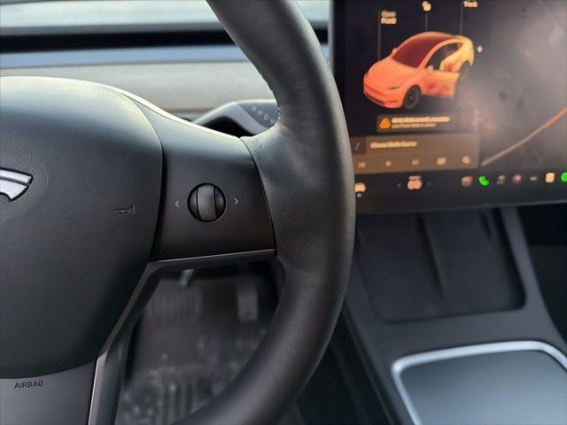 Used 2021 Tesla Model Y Long Range AWD/4WD image 17
