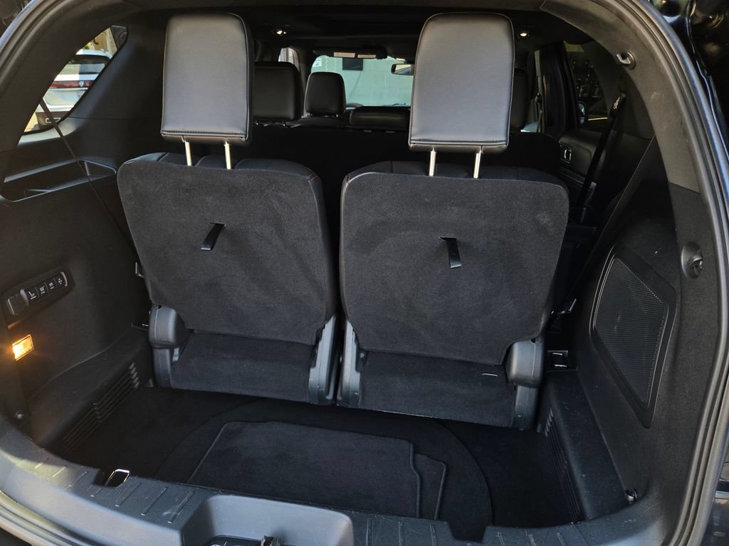 Used 2018 Ford Explorer Sport w/ Equipment Group 401A AWD/4WD image 33