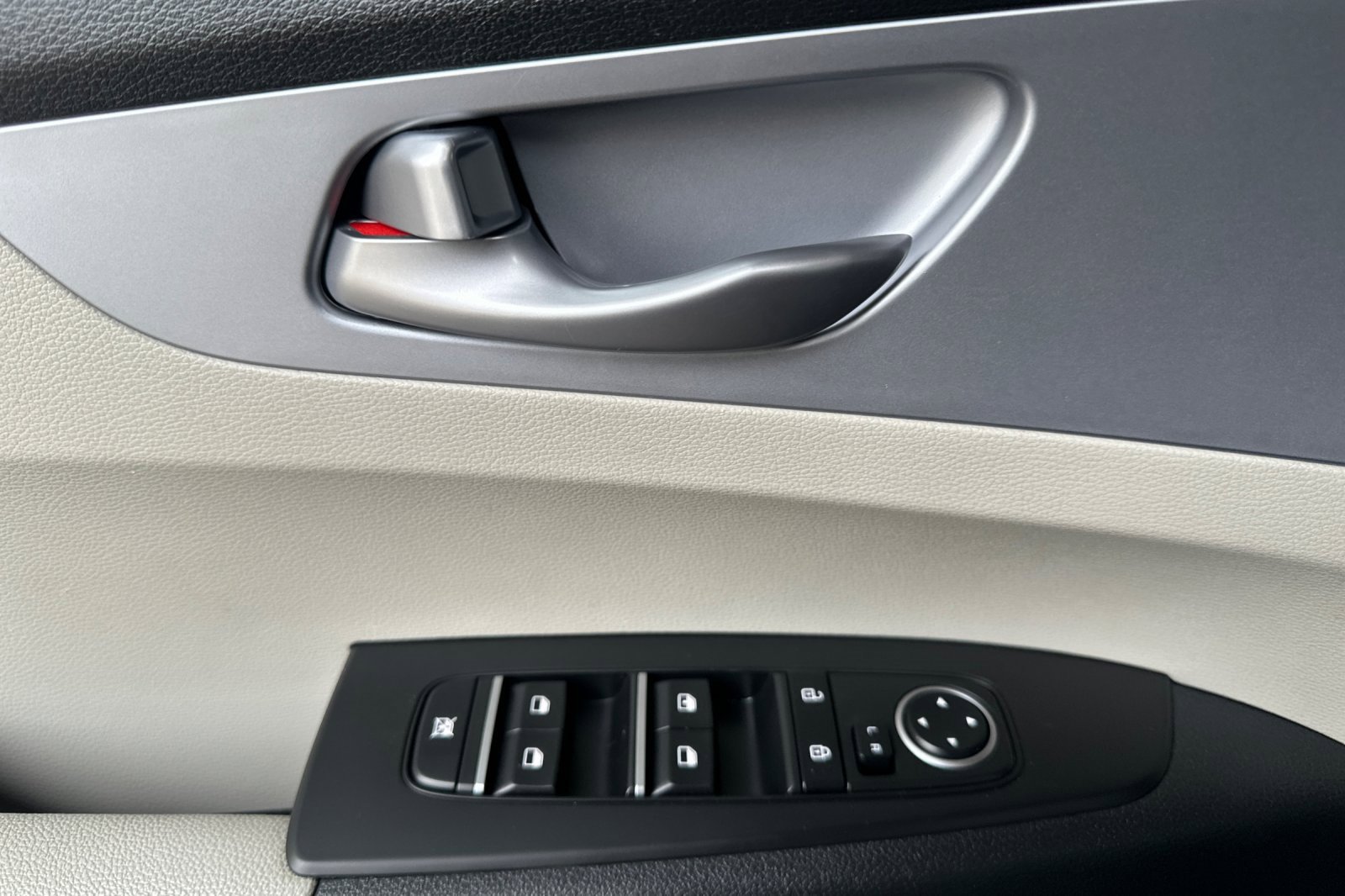 Used 2023 Kia Forte LXS w/ LXS Technology Package image 11