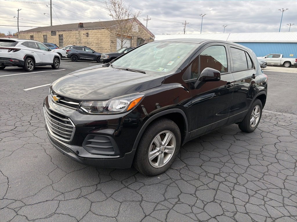 Certified 2022 Chevrolet Trax LS w/ Tint and Cruise Package image 3