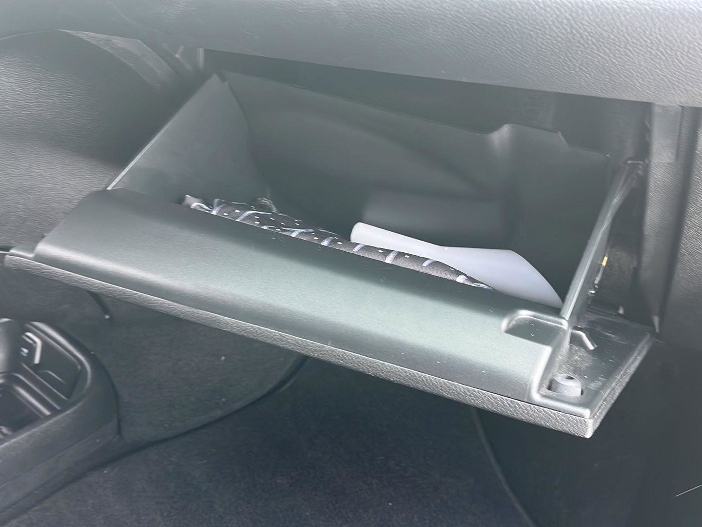 Used 2025 Chrysler Pacifica Select image 38