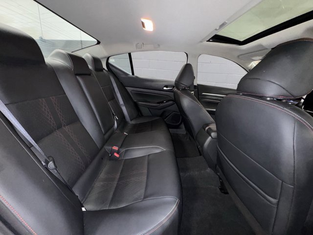 Used 2023 Nissan Altima 2.5 SR w/ SR Premium Package image 15