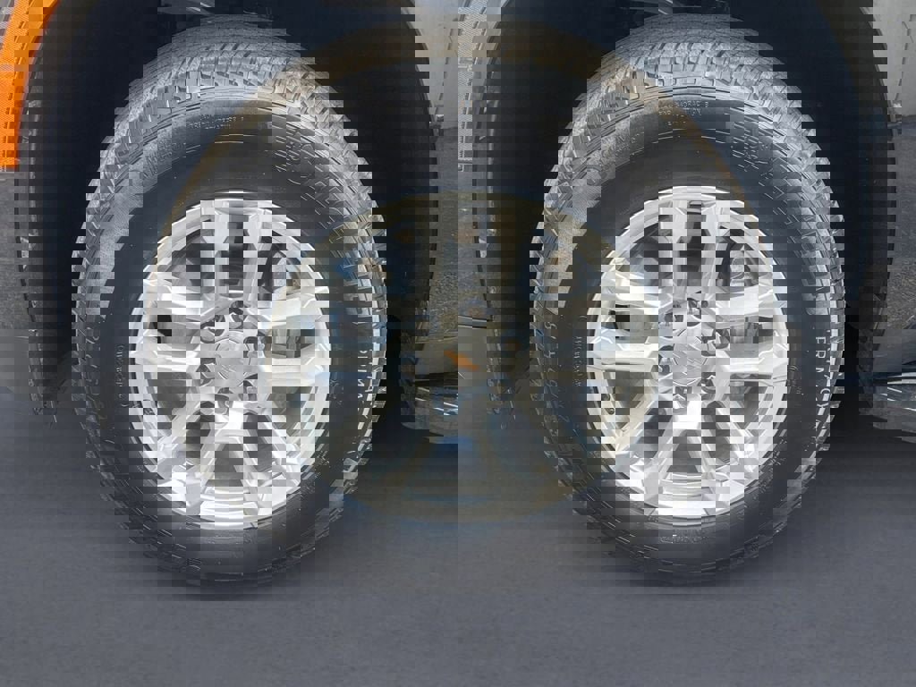 Used 2025 Chevrolet Tahoe LT image 9