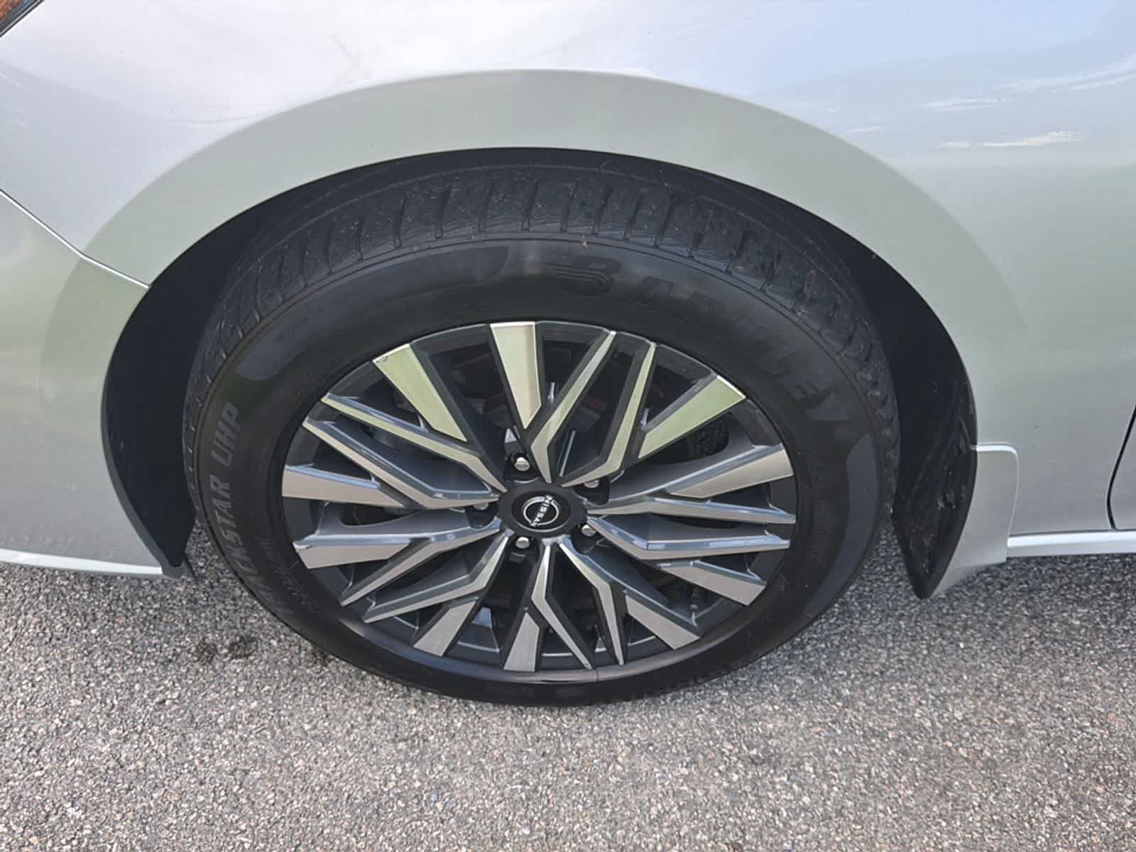 Used 2023 Nissan Altima 2.5 SV w/ SV Premium Package AWD/4WD image 7