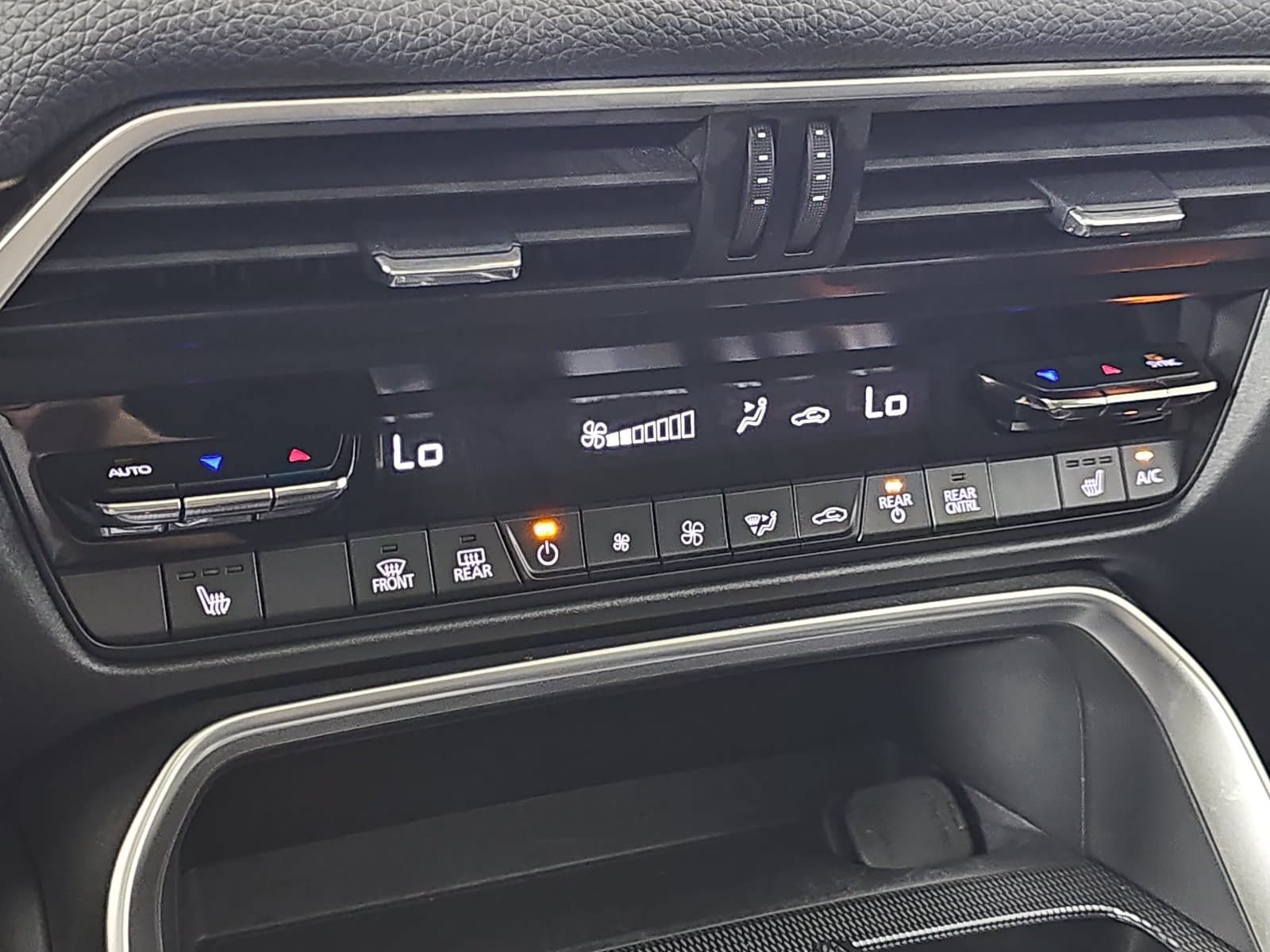 Used 2024 MAZDA CX-90 Plug-In Hybrid w/ Preferred AWD/4WD image 23