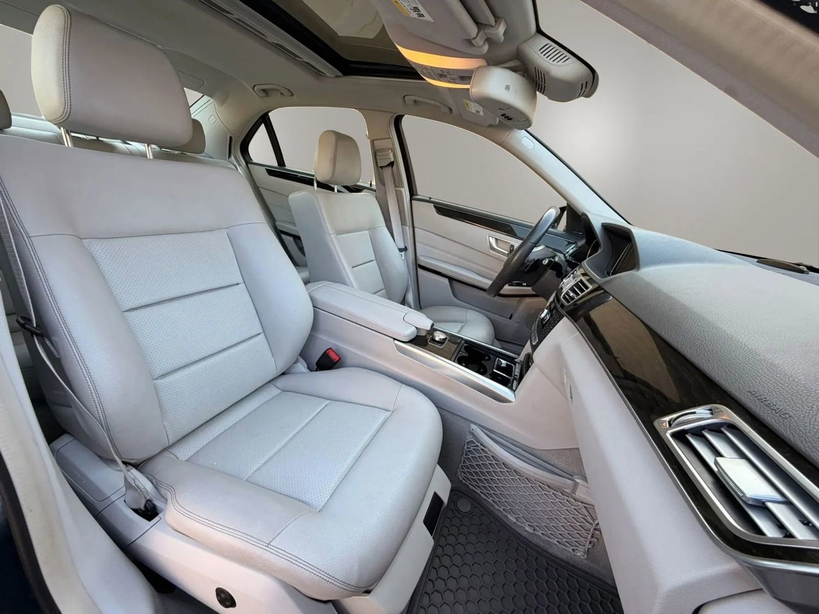 Used 2014 Mercedes-Benz E 350 Sedan image 18